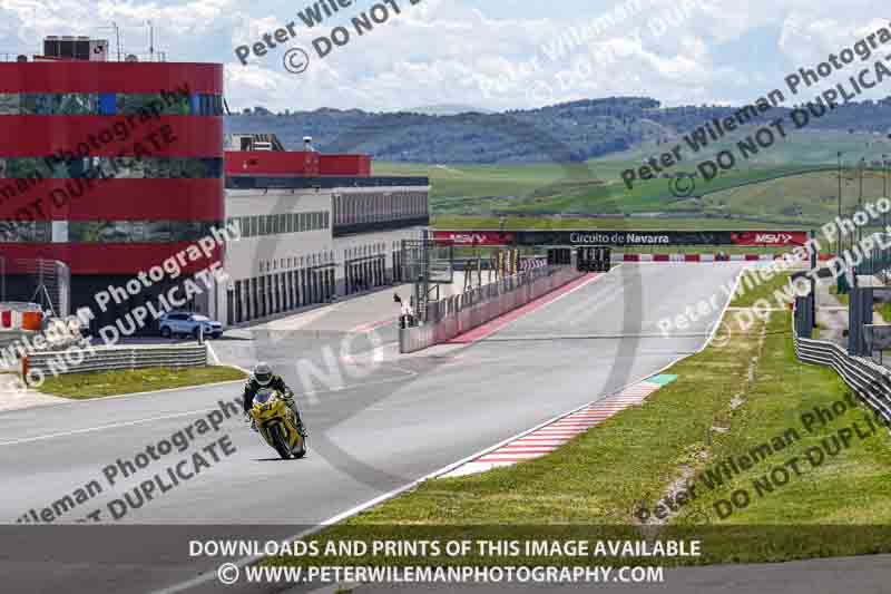 cadwell no limits trackday;cadwell park;cadwell park photographs;cadwell trackday photographs;enduro digital images;event digital images;eventdigitalimages;navarra;no limits trackdays;peter wileman photography;racing digital images;trackday digital images;trackday photos